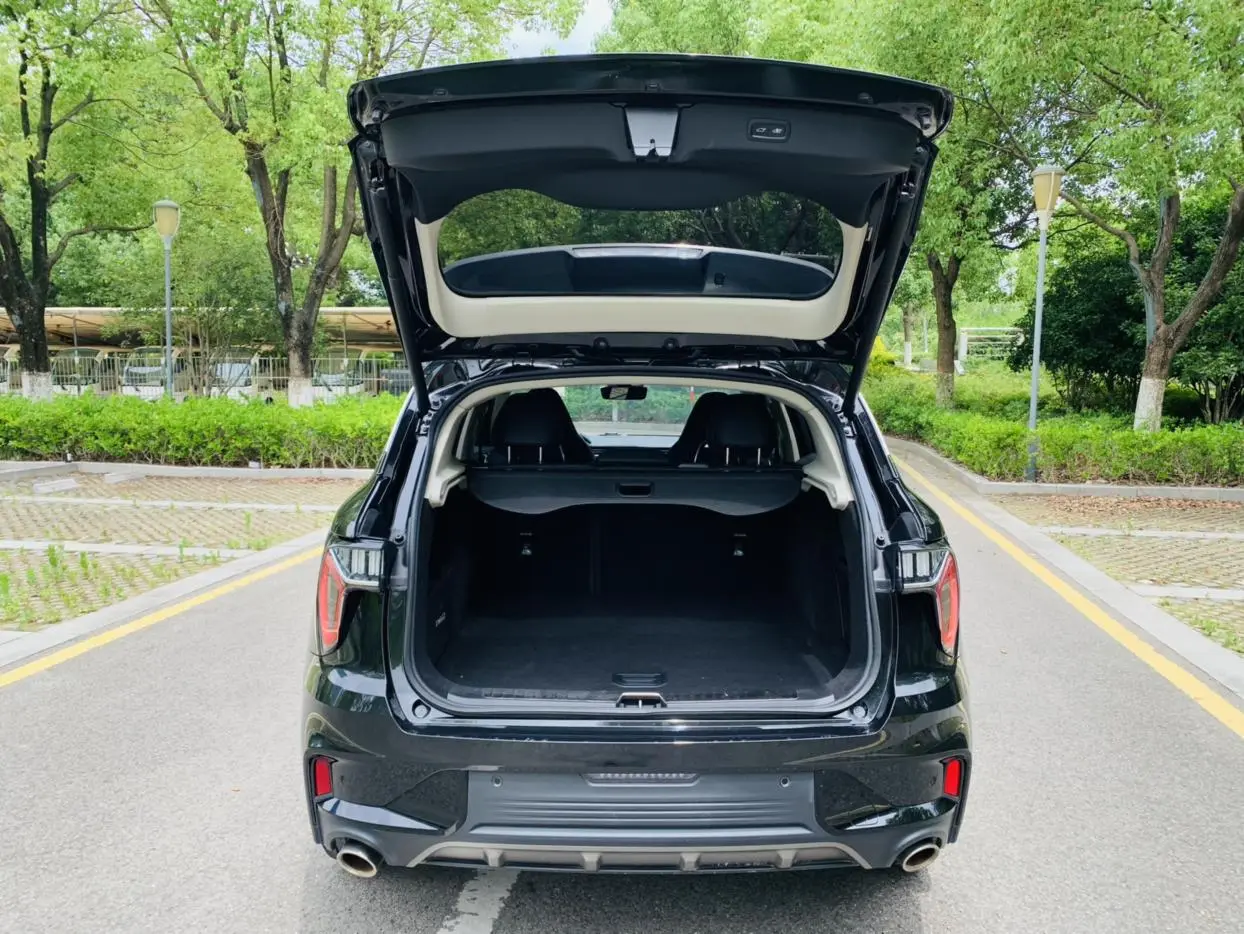 LYNK & CO Lynk 01 2.0TD two-wheel drive Yao Pro
