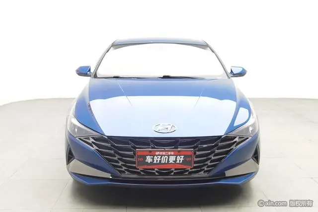 Hyundai Elantra 1.5L CVT LUX Premium Edition