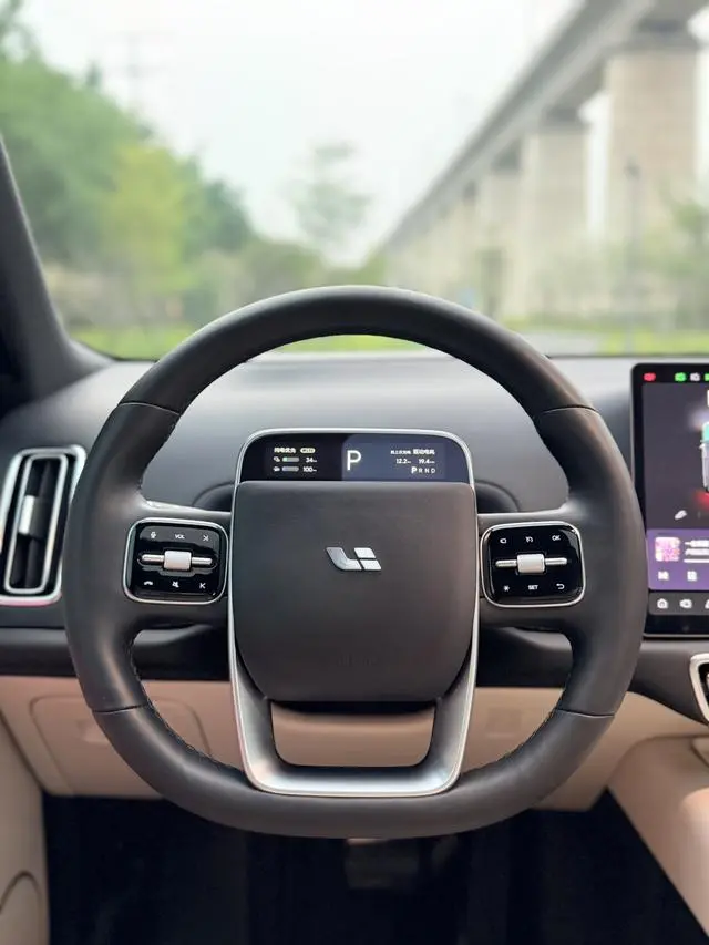 Li Auto Ideal L9 Max version