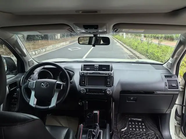 TOYOTA Prado 2.7L Automatic Deluxe Edition