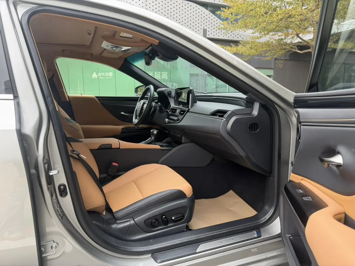 Lexus Lexus ES 200 Excellent Edition