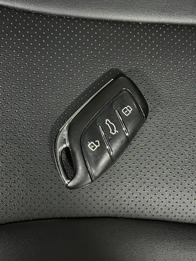 Roewe Roewe i5 1.5L automatic 4G interconnection Langham Place version Country V