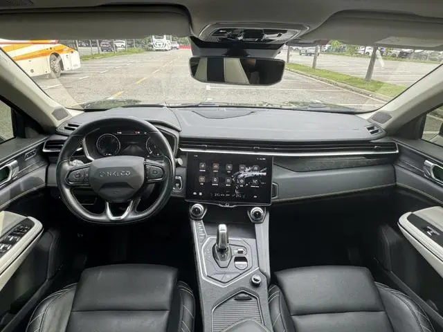 LYNK & CO Lynk 05 2.0TD two-wheel drive Halo