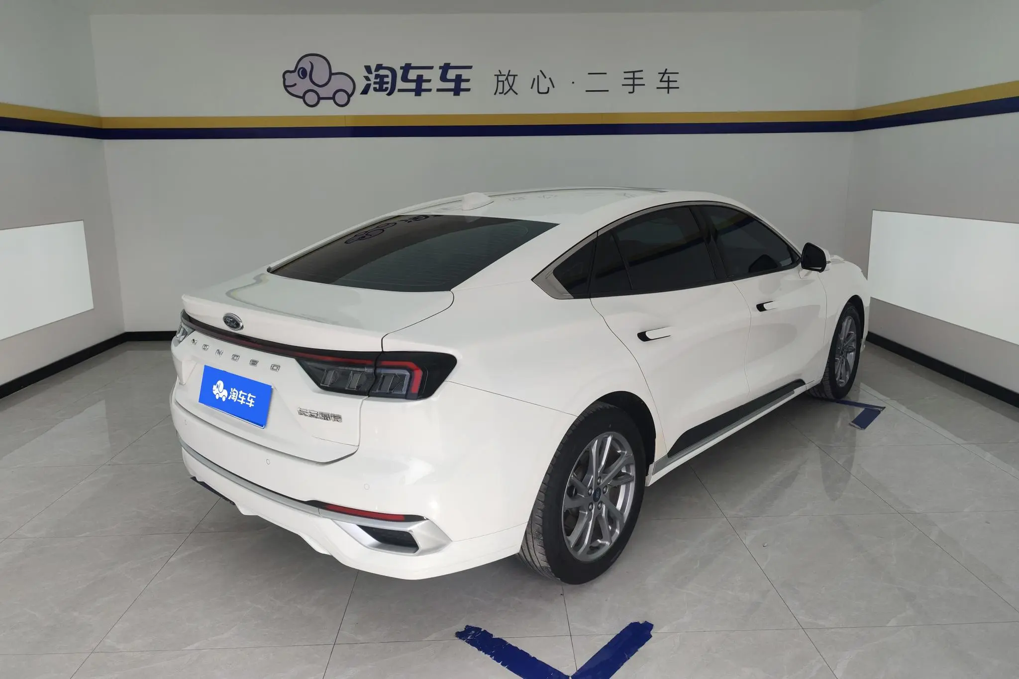 Ford Mondeo EcoBoost 180 Luxury