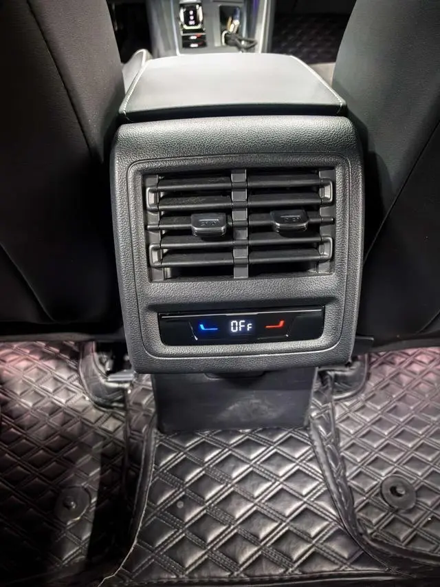 Volkswagen golf 280TSI DSG R-Line Lite