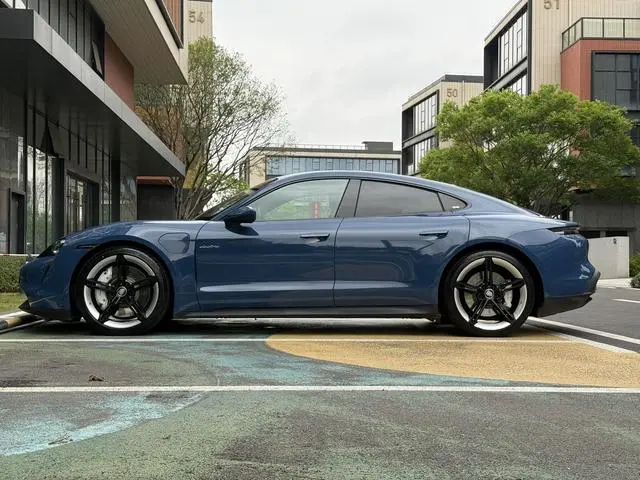 Porsche Taycan Taycan