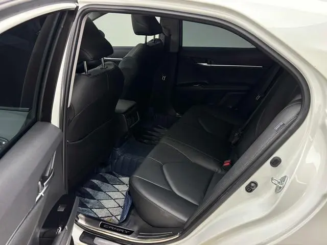 TOYOTA Camry 2.0GVP Leading Edition