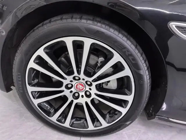 Jaguar Jaguar XFL 2.0T P250 two-wheel drive Exclusive Deluxe Edition