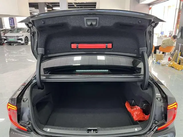 Volvo Volvo S90 PHEV T8 E-drive Hybrid Zhiyi Deluxe Edition