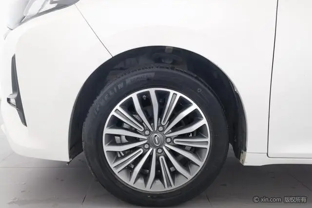 GAC Trumpchi M6 270T automatic Premium Edition 7-seater Country VI