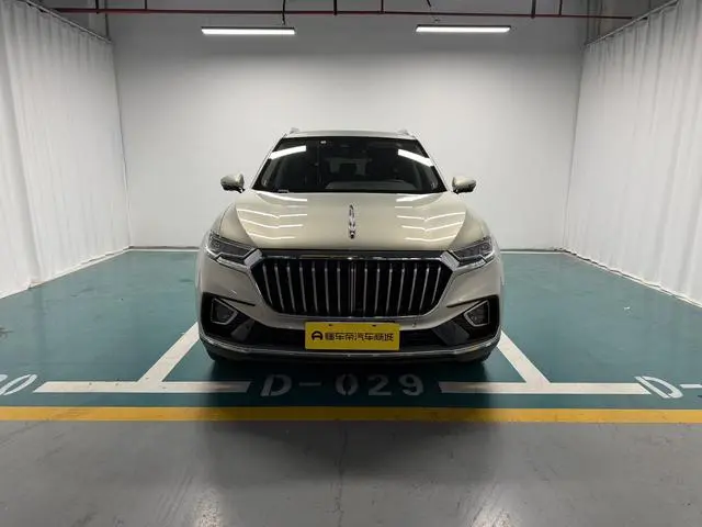 Hongqi Hongqi HS5 2.0T Zhilian flag collar four-wheel drive version