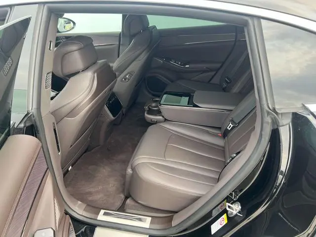 Denza Denza Z9 DM 1100 four-wheel drive Max version