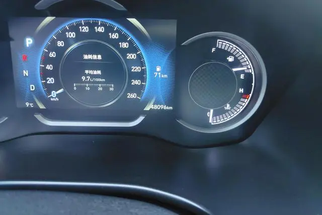 Hyundai Shengda 380 TGDi GLS automatic two-wheel drive deluxe Edition