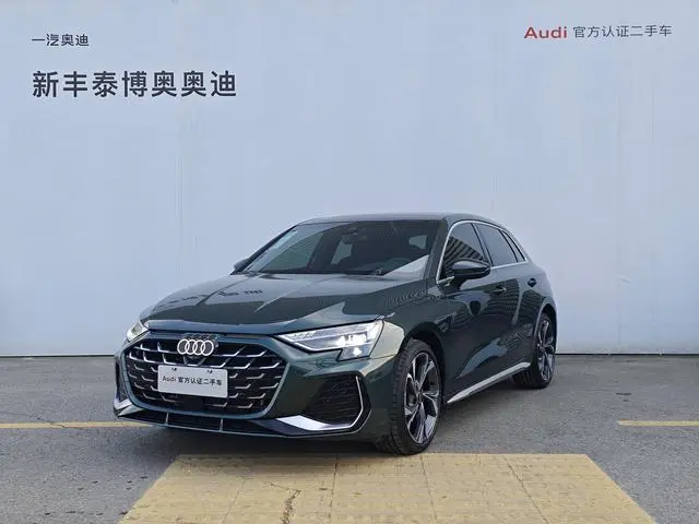 Audi Audi A3 Sportback 35 TFSI Flying Spur Exclusive Type