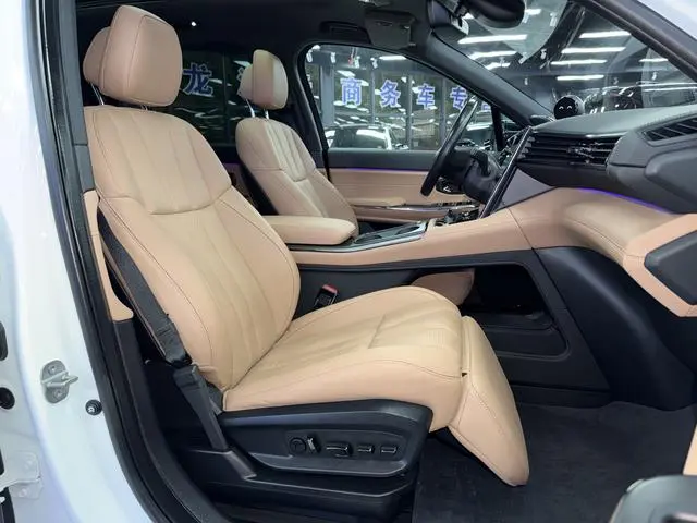 NIO NIO ES8 580KM six-seater version