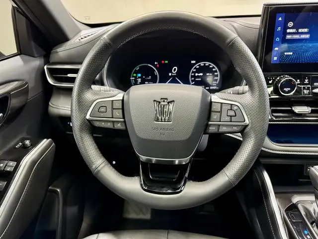 TOYOTA Crown Lufang Smart electric hybrid dual engine 2.5L E-CVT four-wheel drive Premium Edition