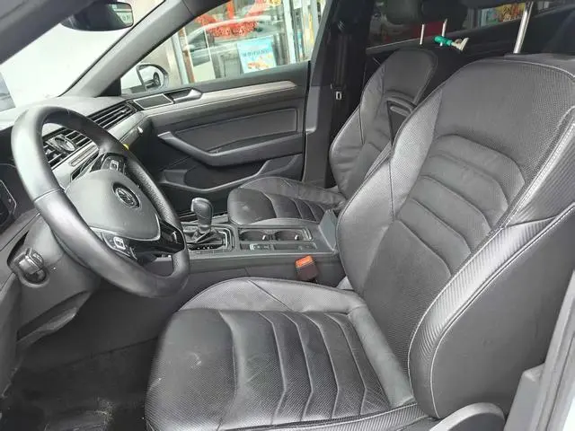 Volkswagen Volkswagen CC 330TSI Charm Edition Country VI