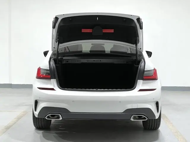 BMW BMW 3 Series 325Li M sports suit