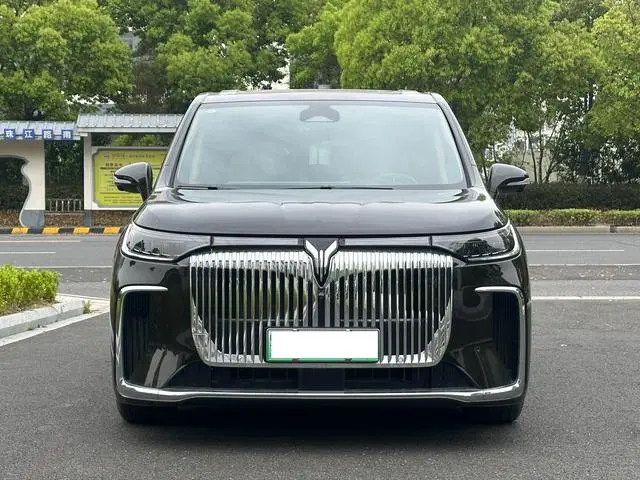 VOYAH Lantu Dreamer PHEV Four-wheel drive flagship Kunpeng Edition