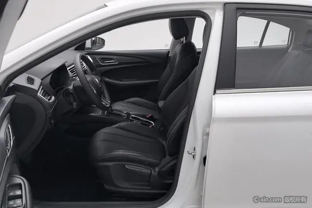 Roewe Roewe i5 1.5L automatic 4G Interconnection Linghao Ultimate Edition