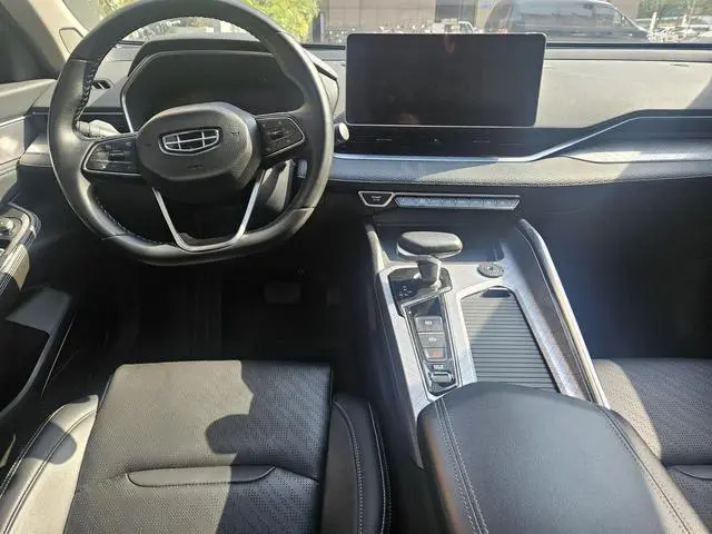 Geely Xingrui 2.0T luxury