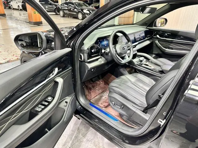 Geely Xingyue L 2.0TD DCT EVO two-wheel drive long wind version