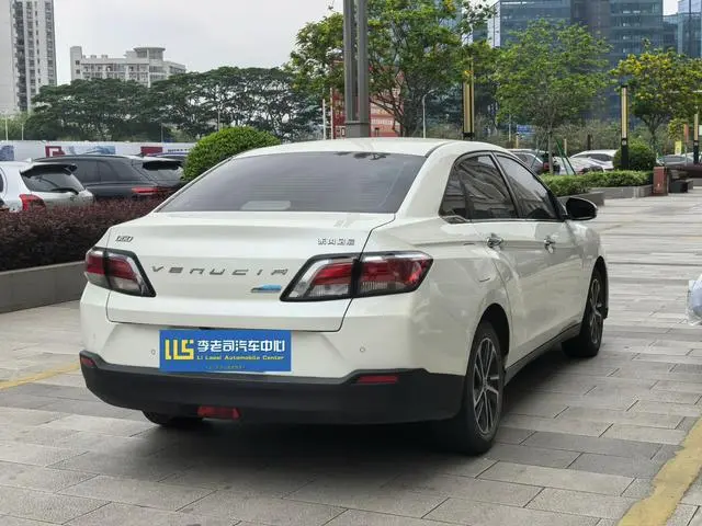 Venucia Qichen D60 1.6L XL CVT Zhilian Elite Edition