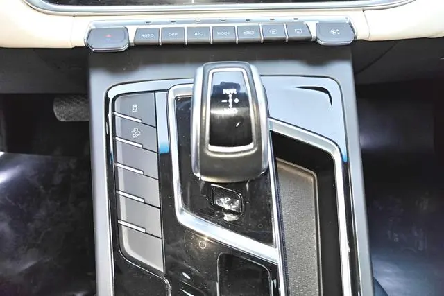 Geely Boyue Boyue X 1.8 TD DCT Smart
