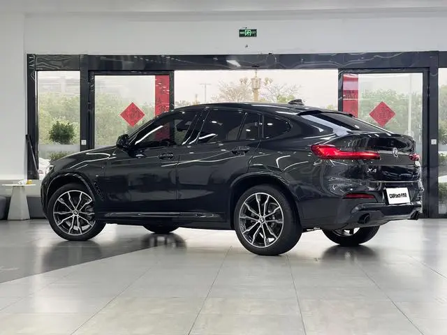 BMW BMW X4 xDrive25i M Sports Yao Ye Suit