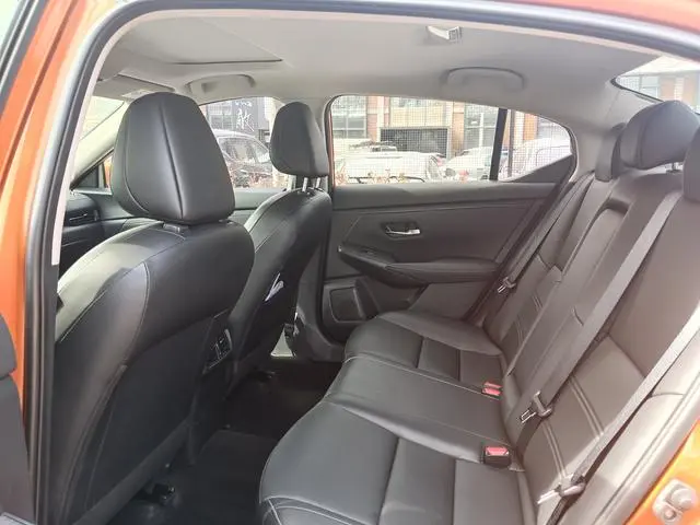 Nissan Xuan Yi 1.6L XL CVT Enjoy Edition