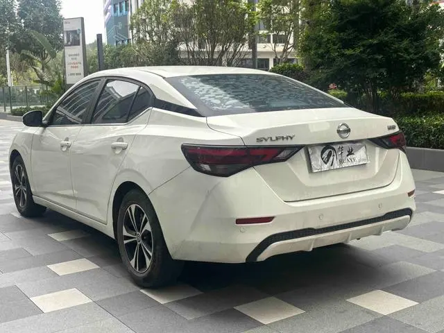 Nissan Xuan Yi 1.6L XL CVT Enjoy Edition