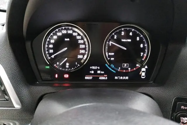 BMW BMW 2 Series (imported) 220i sports design suit