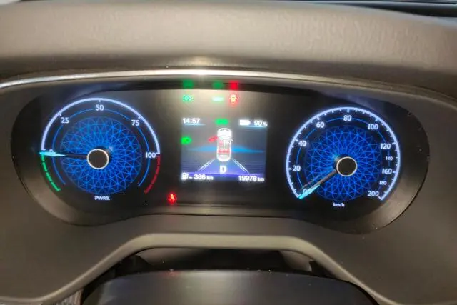 Hongqi Hongqi E-QM5 Basic Travel Version