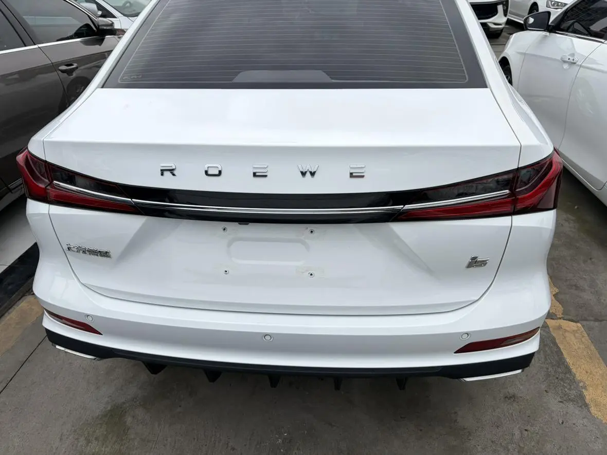 Roewe Roewe i5 1.5L CVT Premium Edition