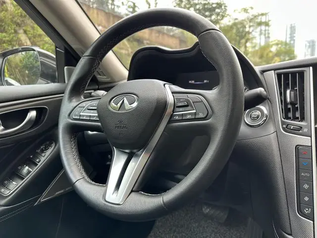 Infiniti Infiniti Q50L 2.0T Premium Version Country VI
