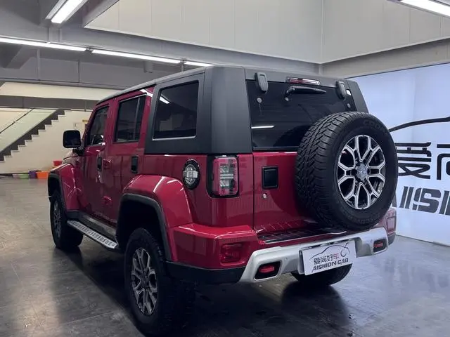 Beijing Beijing off-road BJ40 2.0T automatic four-wheel drive City Hunter edition knight type
