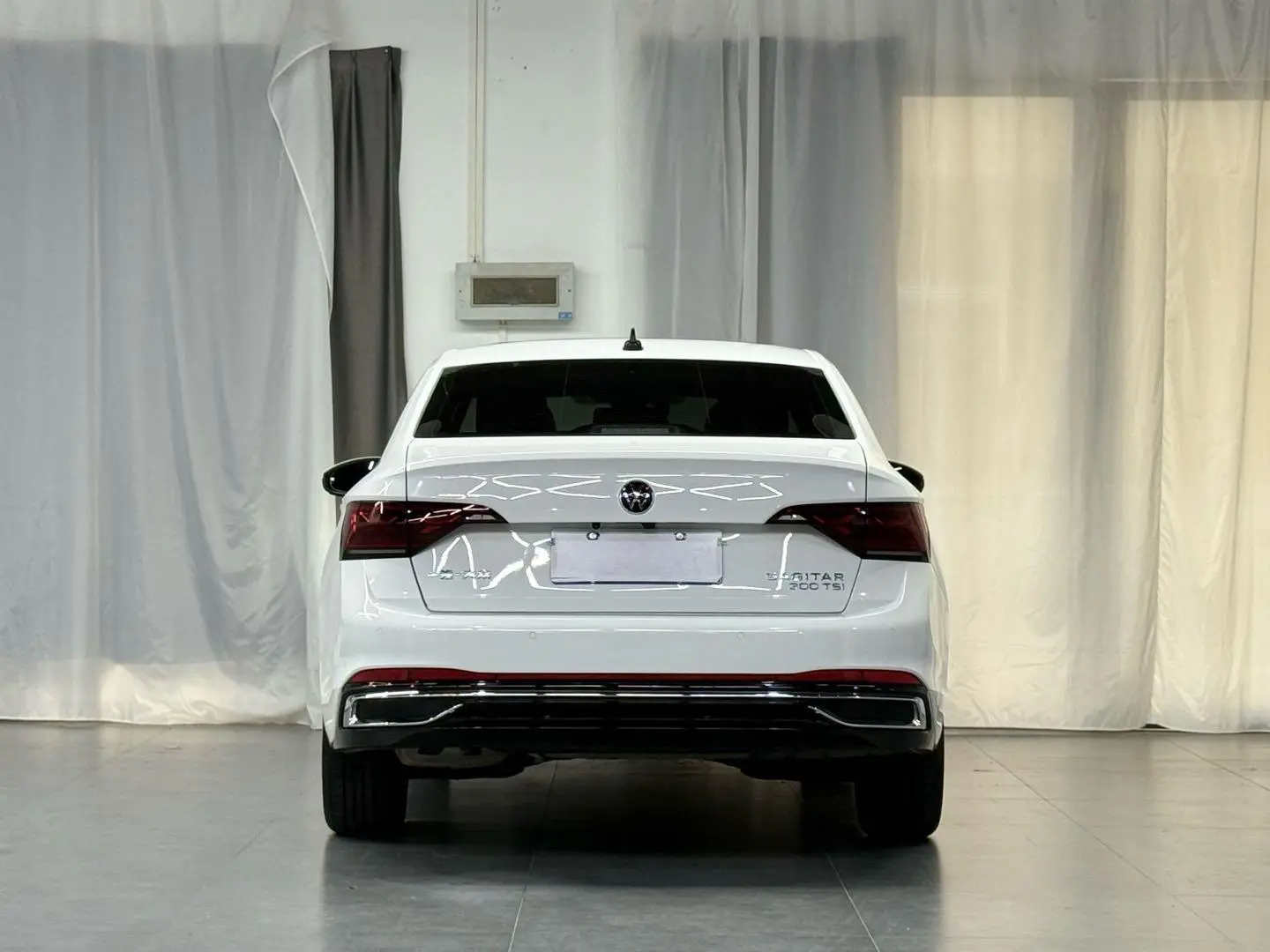 Volkswagen Sagitar 300TSI DSG Beyond Edition