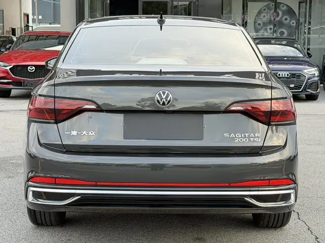Volkswagen Sagitar 200TSI DSG Beyond Edition