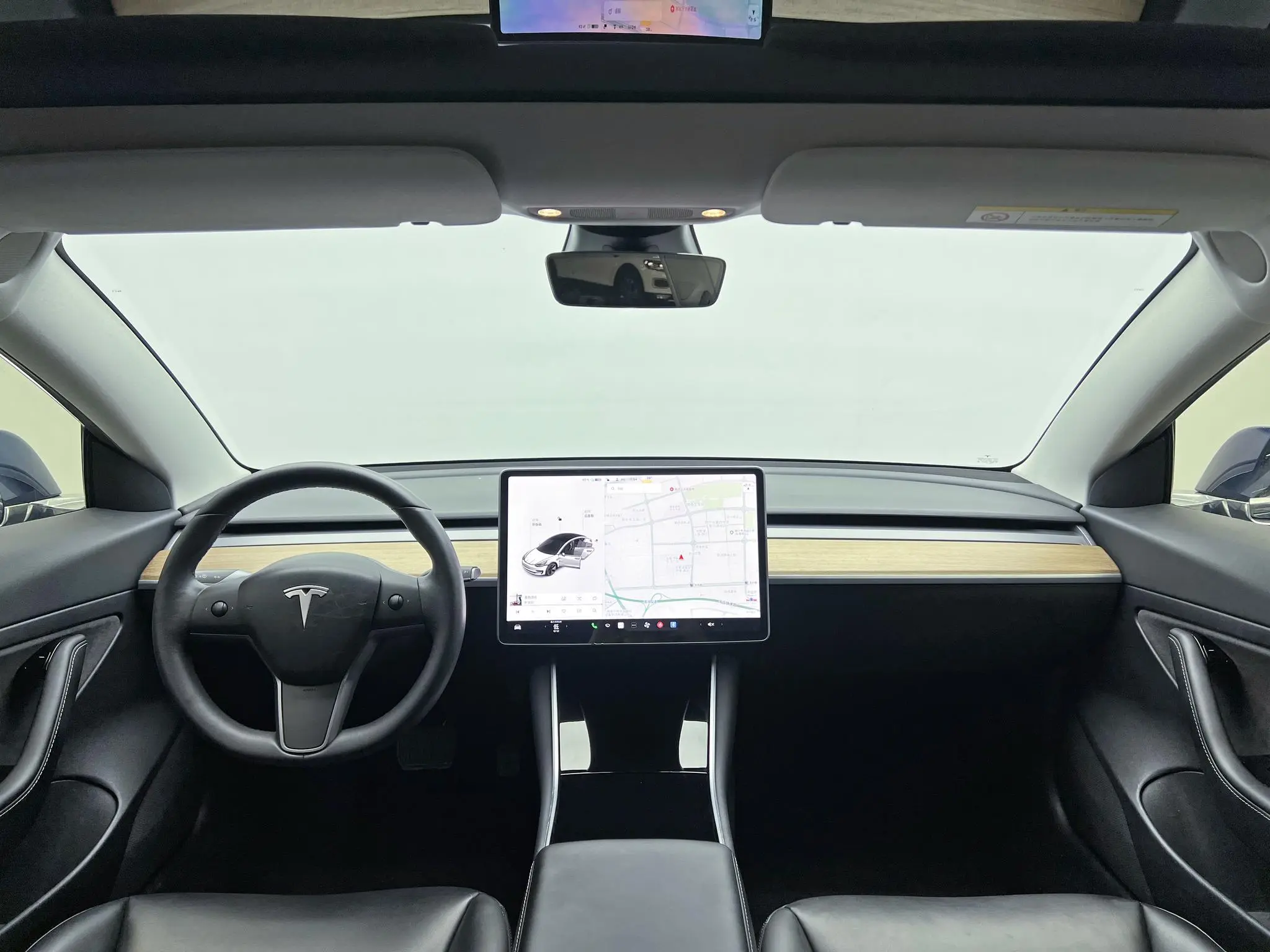Tesla Model 3 Upgraded version of standard battery life rear drive
