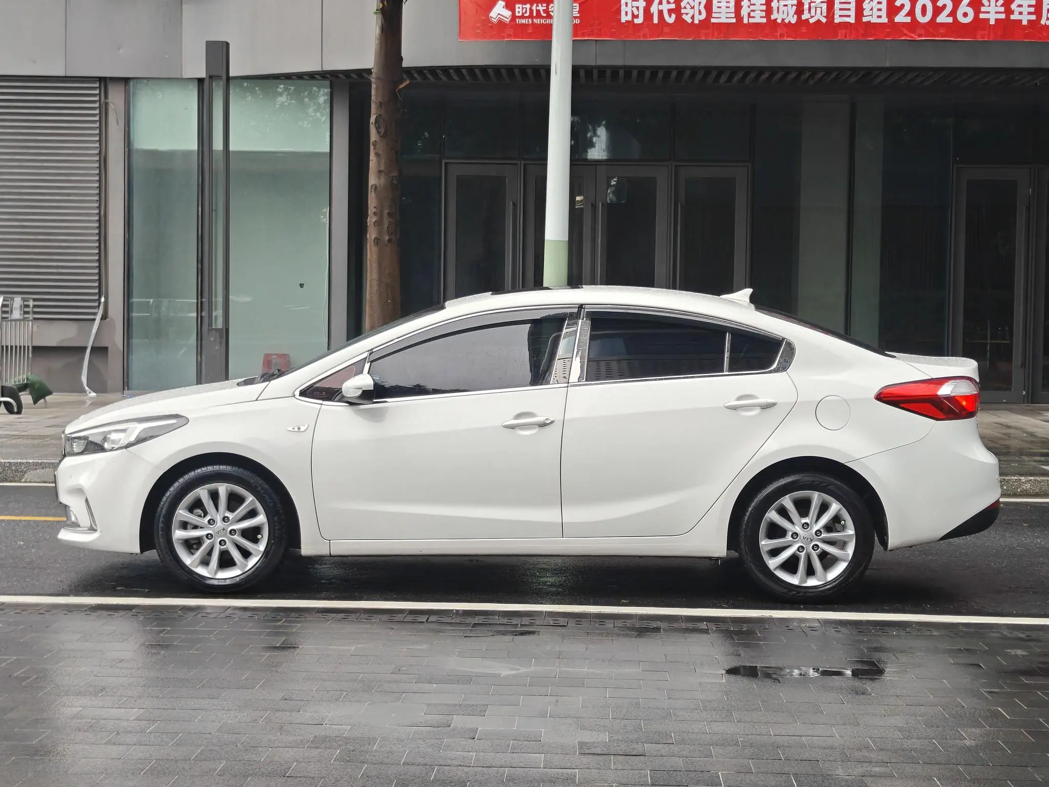 Kia Kia K3 1.6L automatic GLS