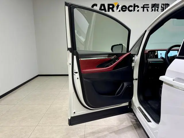 GAC Trumpchi M8 Master Series 2.0 TGDI Pioneer Edition