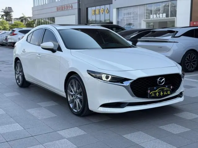 Mazda Mazda 3 Angkesaila 2.0L automatic warranty version