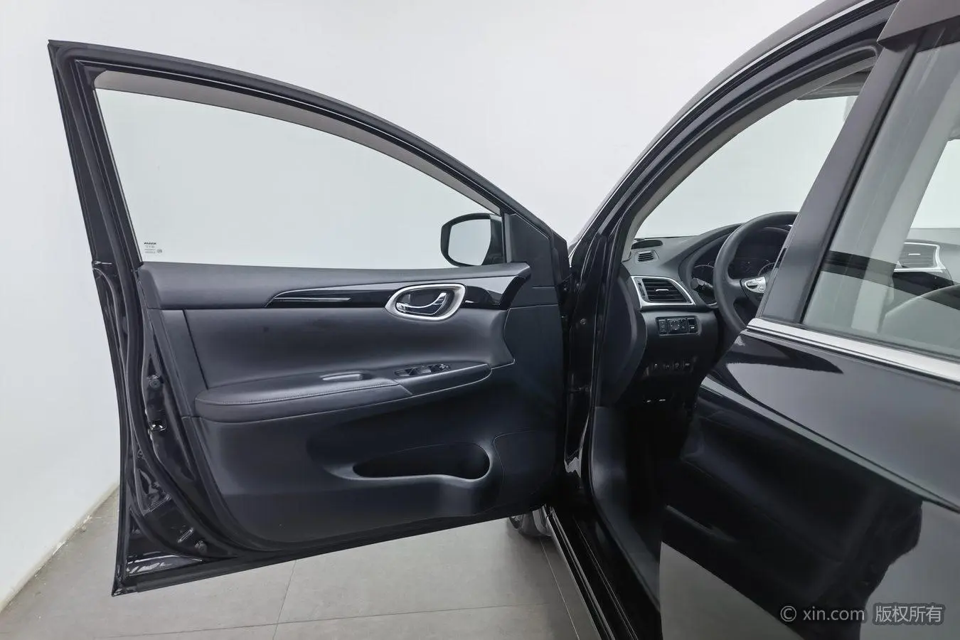 Nissan Xuan Yi Classic 1.6 XL CVT Deluxe Edition