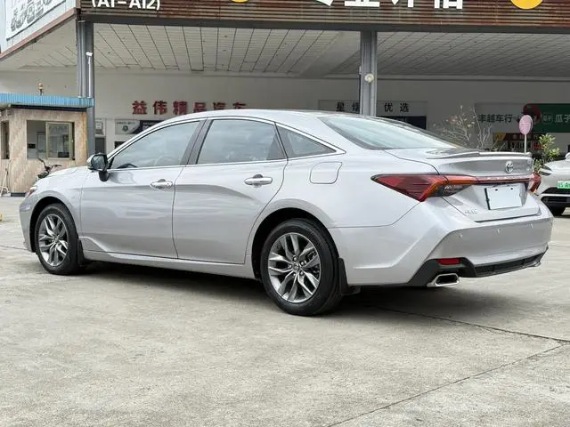 TOYOTA Asian dragon 2.5L Deluxe Edition