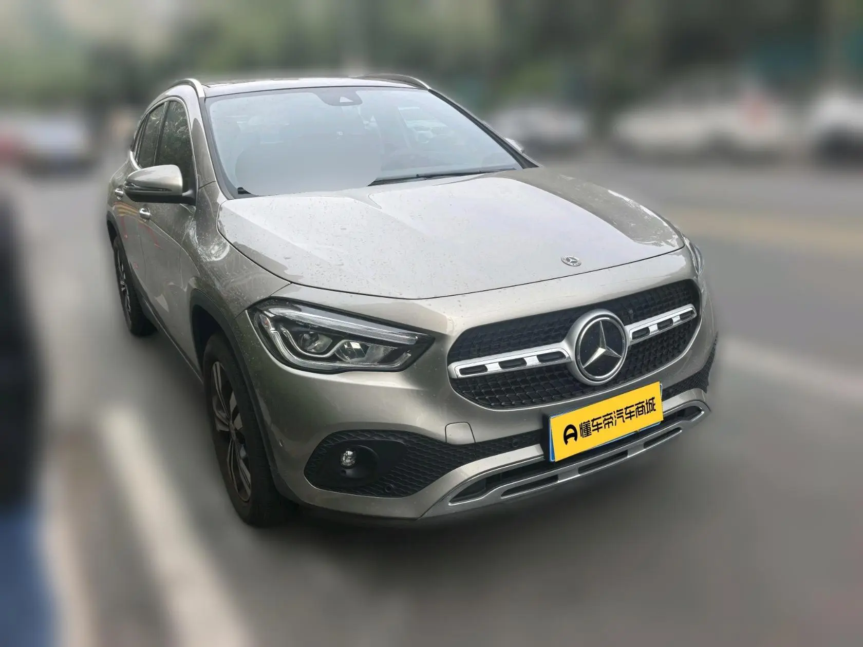 Mercedes-Benz Mercedes-Benz GLA GLA 220