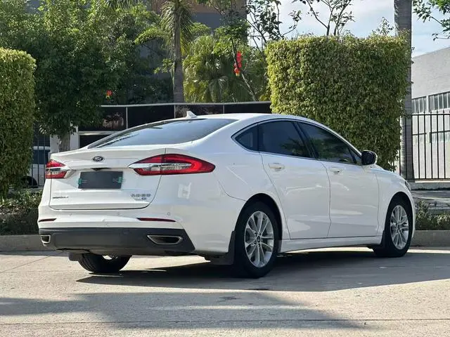 Ford Mondeo EcoBoost 180 fashion type