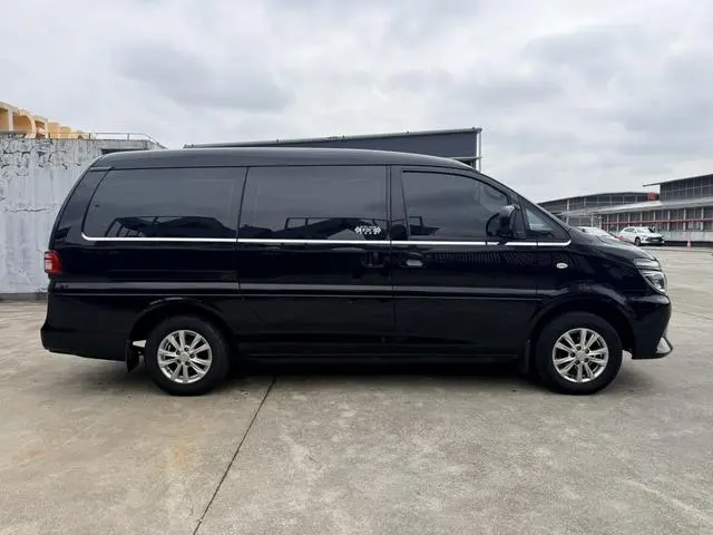 Dongfeng Fengxing Lingzhi M5L 1.6L luxury 7-seater