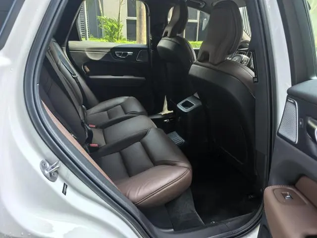 Volvo Volvo XC60 PHEV T8 four-wheel drive long battery life Zhiya Deluxe Edition