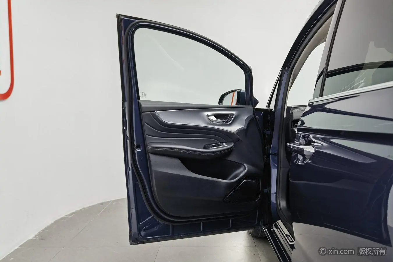 Roewe Roewe iMAX8 400TGI Reunion Edition