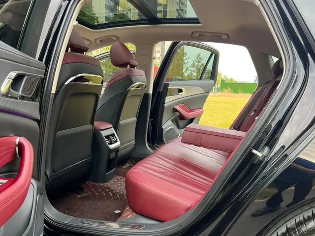 Hongqi Hongqi H5 2.0T Automatic Zhilian Qichang Version